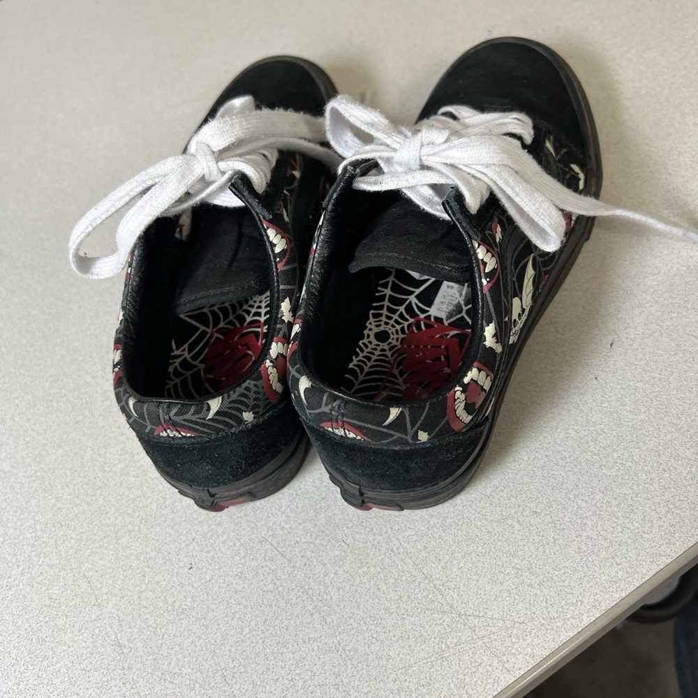 Vans Kids Black Skate Sneakers with White Laces and Pink Accent - Picture 4 of 6